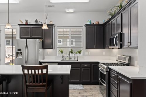 1632 Chianti Ln, Santa Maria CA  93458-6325 exterior