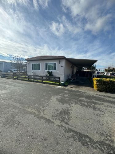 50 Leisure Park Cir, Santa Rosa, CA 95401-5884