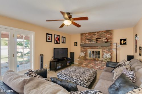 4536 Villa Theresa Dr, Glendale AZ 85308-8258 exterior