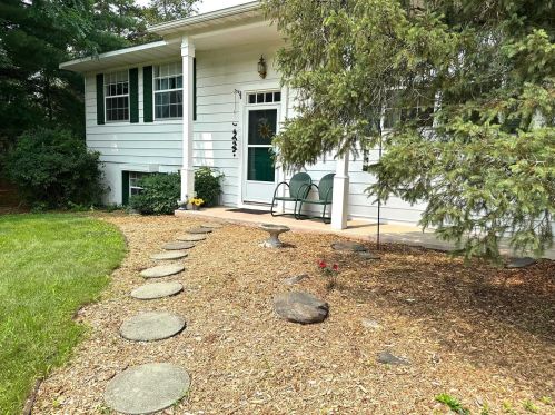 565 Van Wagner Rd, Poughkeepsie NY  12603-1136 exterior