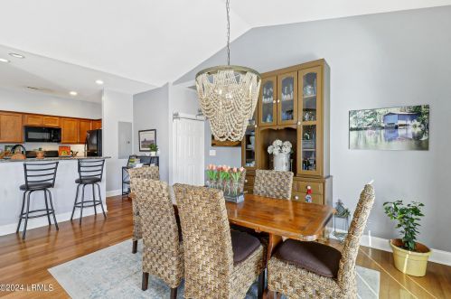 21 Bradford Ct, Beaufort SC  29902-3307 exterior