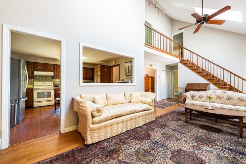 13 Dennison Rd, Essex CT  06426-1352 exterior