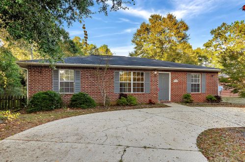 5360 Walker Rd, Milton, FL 32570-8007