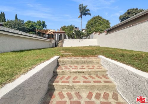 2305 Ralston Ln, Redondo Beach CA  90278-5219 exterior