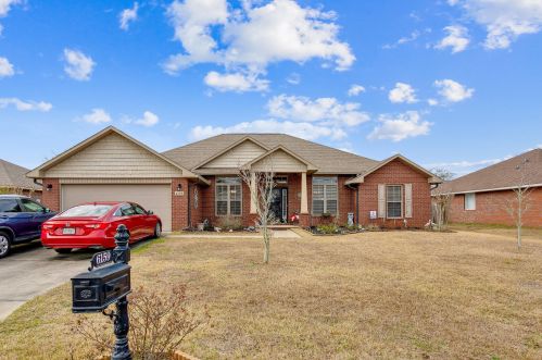 6159 Winchester Cir, Milton, FL 32570-8915