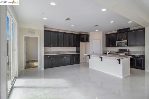 418 Sonnet Ct, Oakley CA  94561-5086 exterior