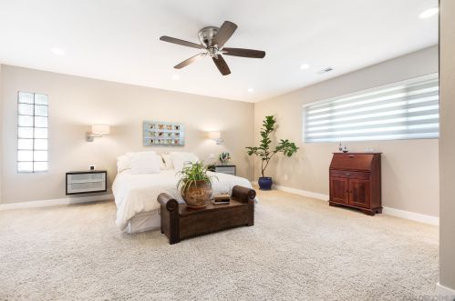 6970 Lalley Ln, San Diego, CA 92119-1938