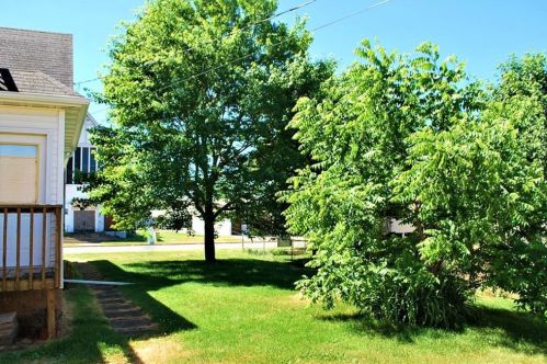 221 Miner Ave, Ladysmith, WI 54848-1827