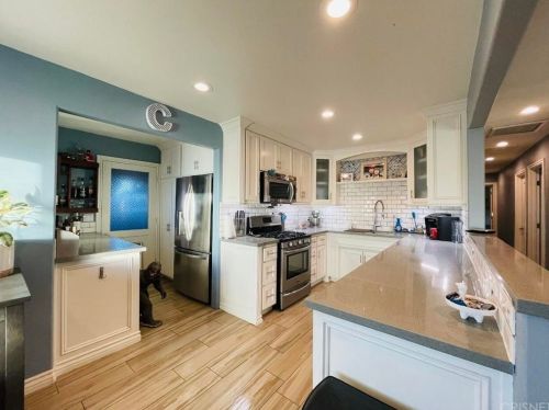 42410 32nd St, Lancaster, CA 93536-4028