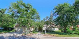 516 Braddock Dr, Fresno, CA 93720-1279