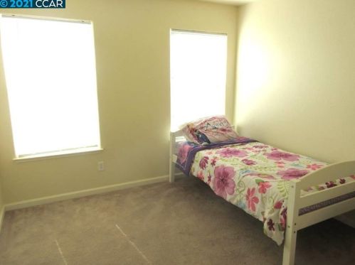 1337 Yosemite Cir, Oakley CA  94561-5205 exterior