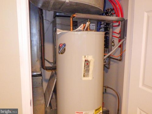 725 44 St, Philadelphia PA  19104-2910 exterior