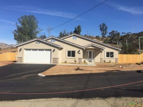 13328 Bluestone Dr, Lakeside, CA 92040-4704