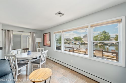 32 Royal Dr, Bricktown NJ  08723-6731 exterior