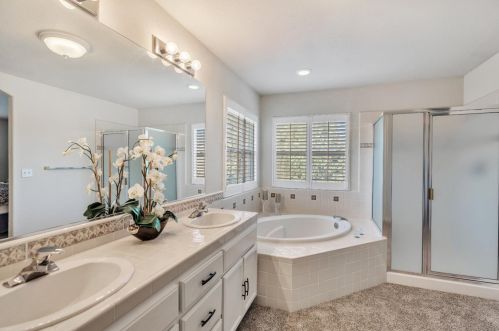 1710 Humboldt Ct, Los Banos CA  93635-5392 exterior