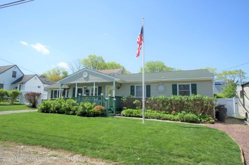 178 Calvin Ct, Bricktown, NJ 08724-1706