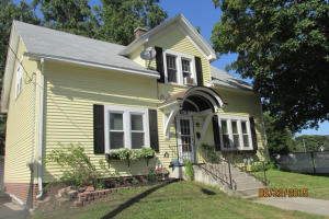 1706 Western Ave, Manitowoc, WI 54220-3834