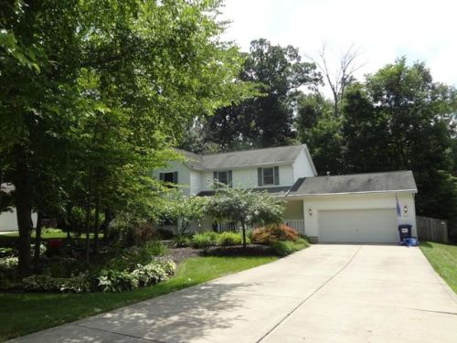 205 Challedon Cir, Pataskala, OH 43062-8507