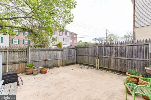 1209 Brown St, Wilmington DE  19805-4724 exterior