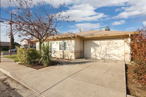 6304 Terminal Ave, Riverbank, CA 95367-2946