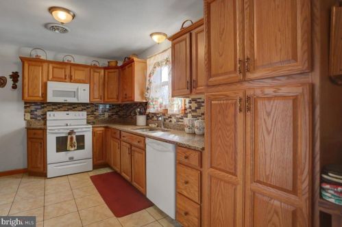 510 Westover Rd, Lees Cross Roads, PA 17257-1014