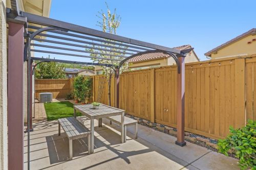 2994 Beatty Dr, Folsom CA  95762-7000 exterior