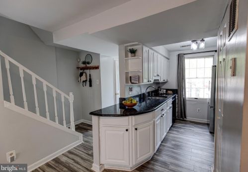 8607 Kenosha Ct, Lorton VA  22079-3044 exterior