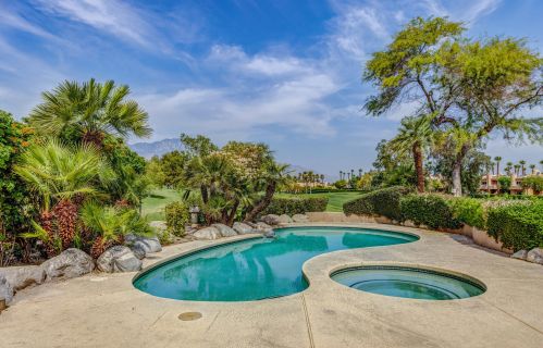 64 Pebble Beach Dr, Rancho Mirage CA  92270-1608 exterior