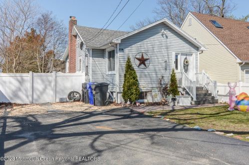 518 Harvey Ave, Bricktown, NJ 08723-5315