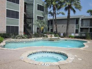 10250 Lands End Dr, Houston TX  77099-3458 exterior