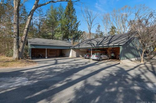 85 River Rd, Essex CT  06426-1300 exterior