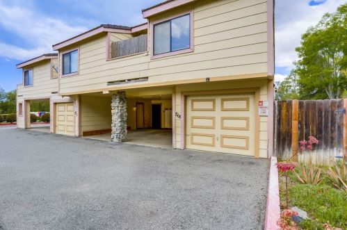268 Durian St, Vista, CA 92083-6254