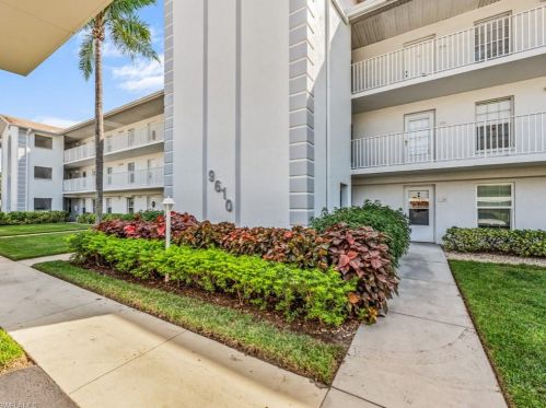 9610 Victoria Ln, Naples FL  34109-8612 exterior