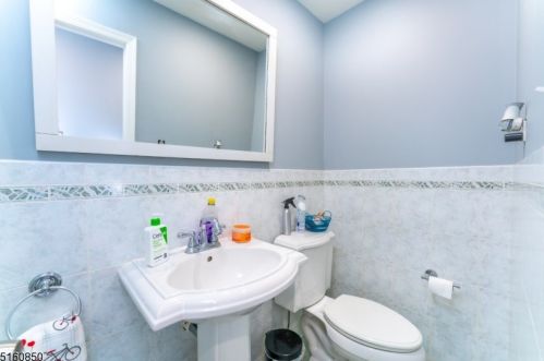 1570 Franklin St, Clark NJ  07066-2517 exterior