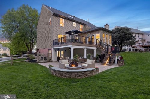 3009 Honeylocust Cir, Collegeville, PA 19426-3195