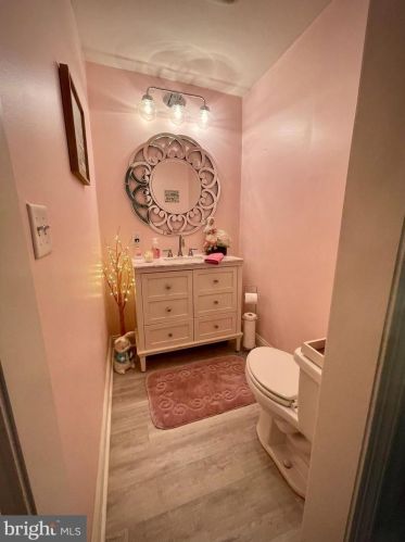 127 Dorman St, Harrington DE  19952-1048 exterior