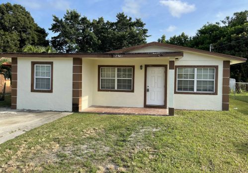 2801 Avenue, Fort Pierce FL  34947-2623 exterior