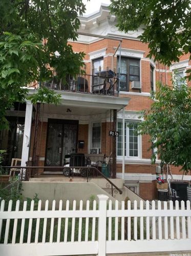 87-15 114th St, Jamaica, NY 11418-1344