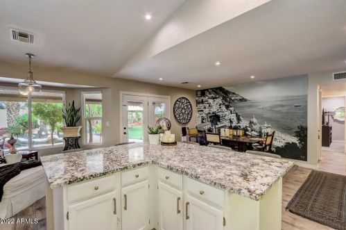 15848 16th St, Phoenix AZ  85022-3326 exterior