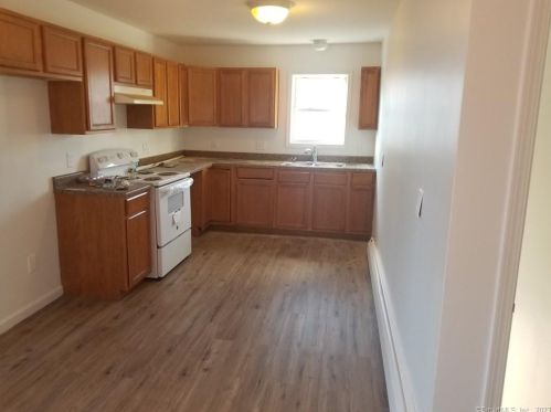 33 Cottage St, Bridgeport CT  06611-2827 exterior