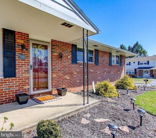7290 Heather Rd, Macungie, PA 18062-9452