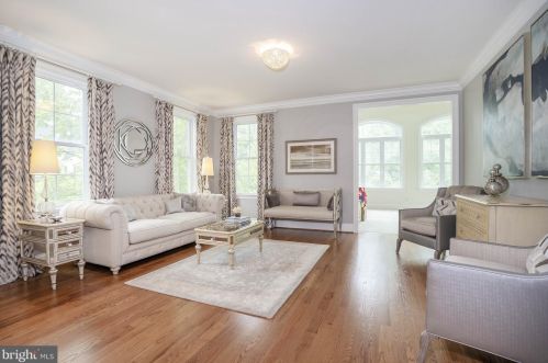 10 Pine Valley Ct, Glen Mills PA  19342-1823 exterior