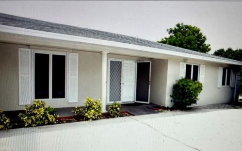 2955 Binnacle Dr, Naples, FL 34103-4436