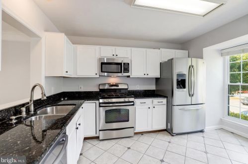 340 Millbrook Ter, Leesburg, VA 20176-4861