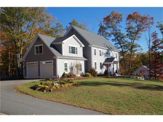 16 James Vincent Dr, Clinton, CT 06413-1259