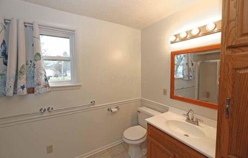 304 Fairmont Ave, Mount Vernon OH  43050-4624 exterior