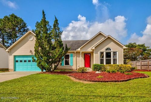 7308 Quail Woods Rd, Wilmington, NC 28411-7054