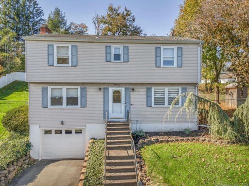 41 Brownstone Rd, Wallingford, CT 06492-2126