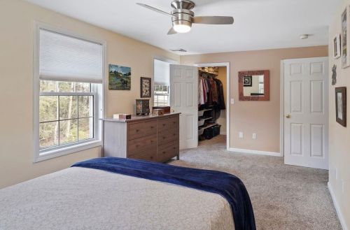 7 Bayou Dr, Raymond NH  03077-2364 exterior