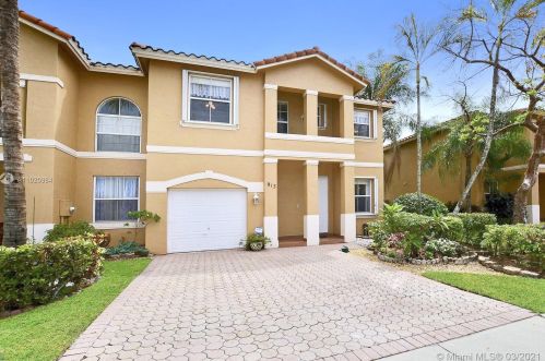913 135th Ave, Hollywood, FL 33028-3160